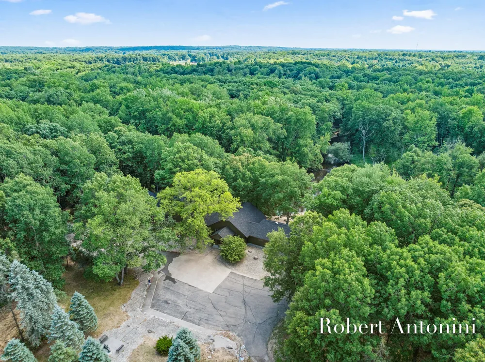 4751 S Johnson Road Montcalm Township, MI 49326