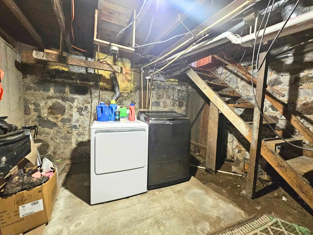 204 W Pine Street Elsie Village, MI 48831