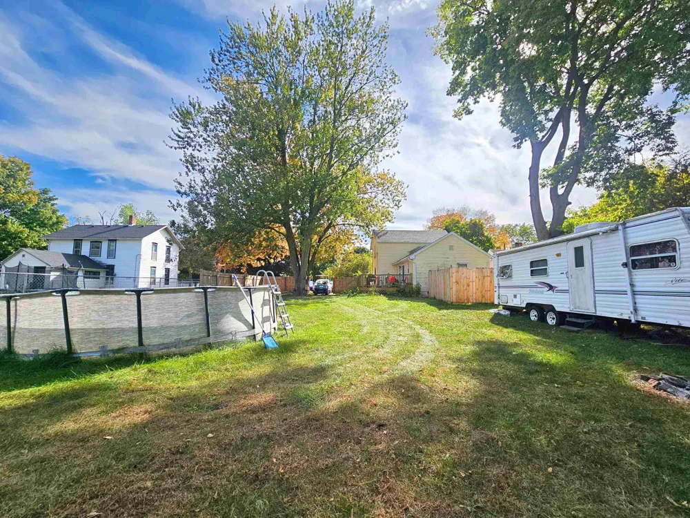 204 W Pine Street Elsie Village, MI 48831