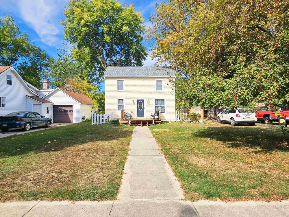 204 W Pine Street Elsie Village, MI 48831