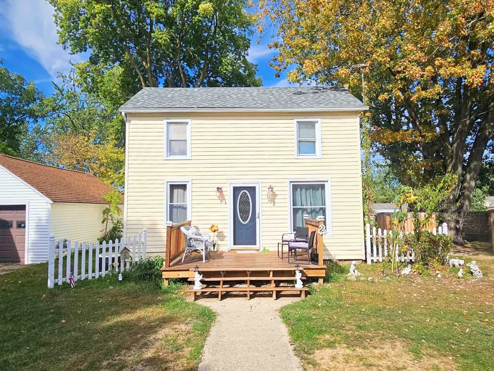 204 W Pine Street Elsie Village, MI 48831