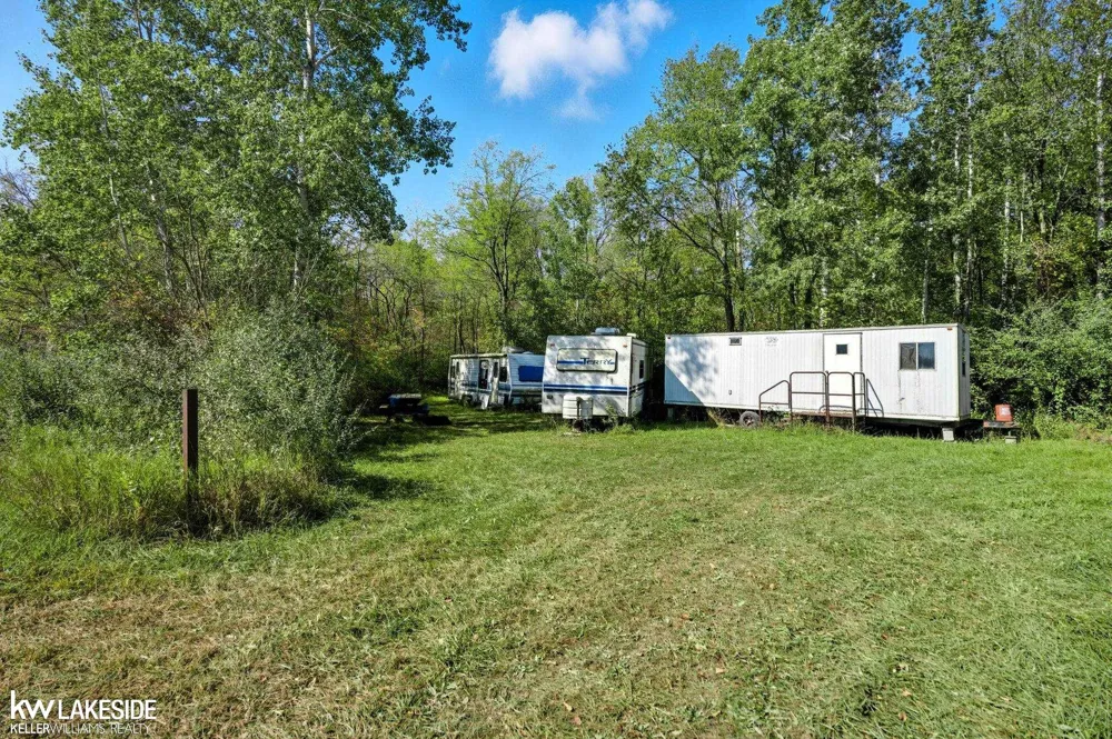 E Eddy Road Bridgehampton Township, MI 48419