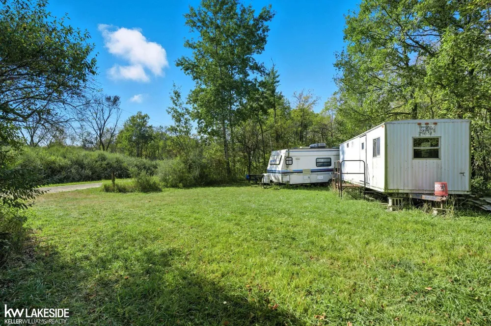E Eddy Road Bridgehampton Township, MI 48419