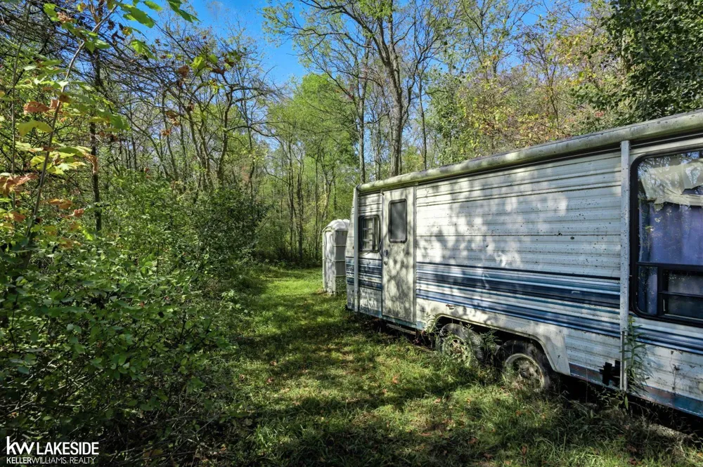 E Eddy Road Bridgehampton Township, MI 48419