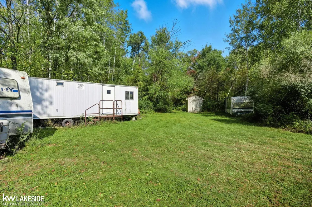 E Eddy Road Bridgehampton Township, MI 48419