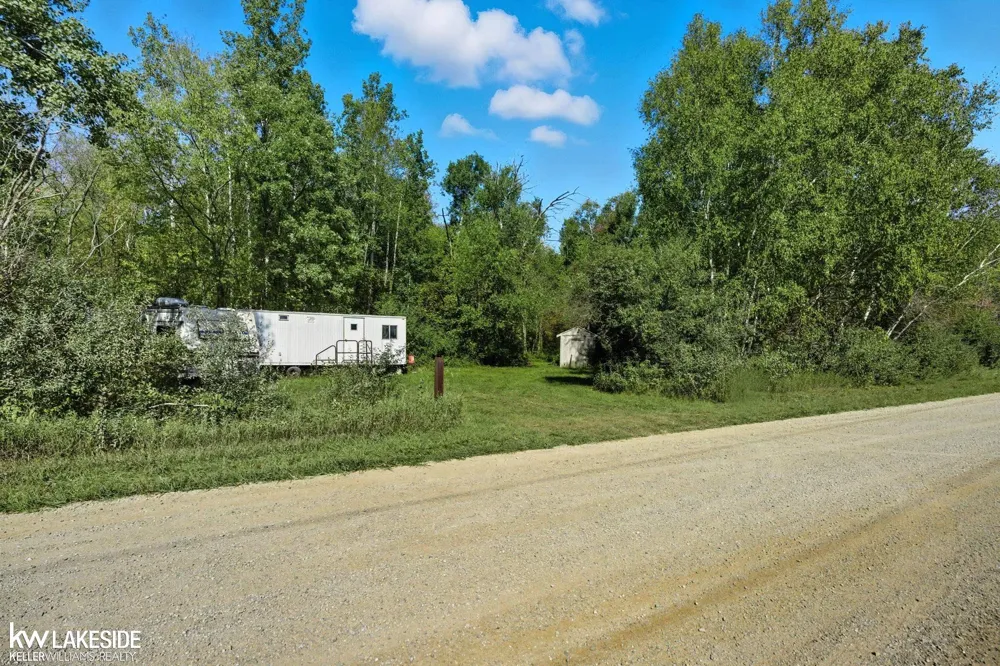 E Eddy Road Bridgehampton Township, MI 48419