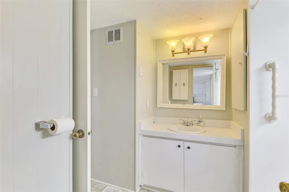 259 INNER DRIVE E Venice, FL 34285