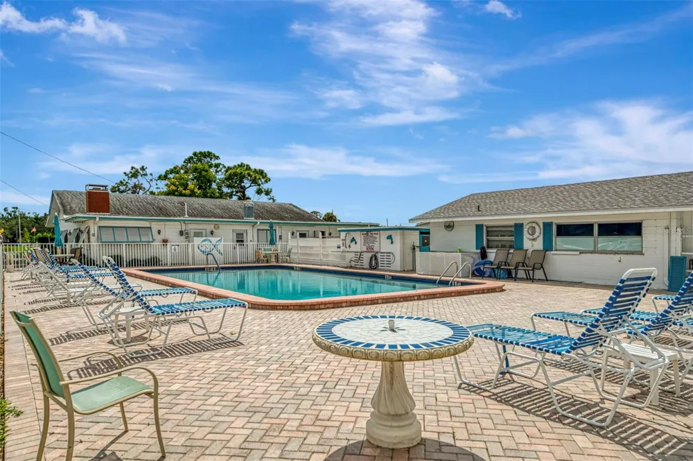 259 INNER DRIVE E Venice, FL 34285