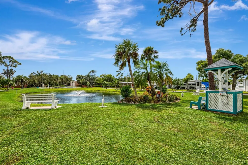 259 INNER DRIVE E Venice, FL 34285
