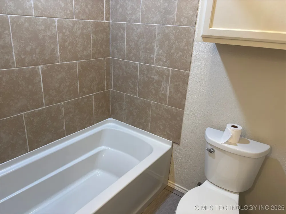 284 Songbird Trail Ardmore, OK 73401