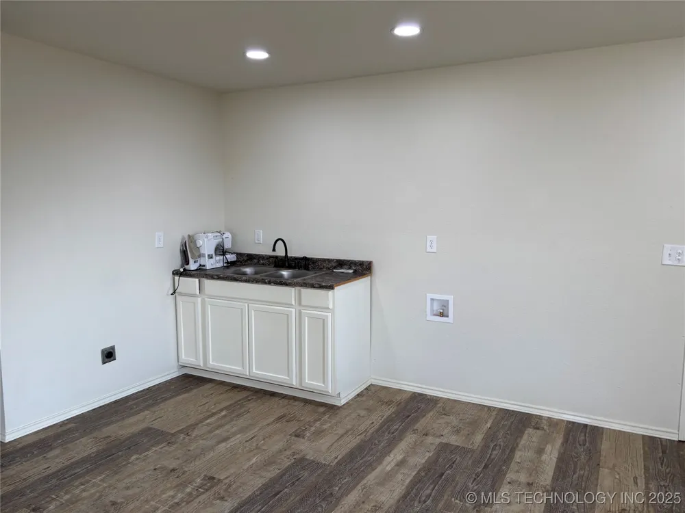 284 Songbird Trail Ardmore, OK 73401