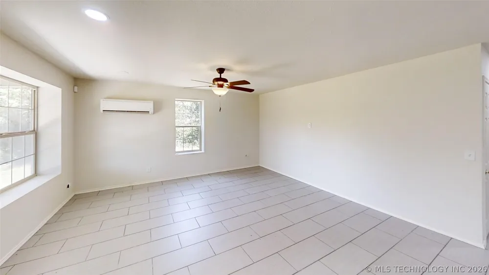 284 Songbird Trail Ardmore, OK 73401
