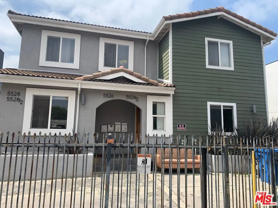 5526 Barton Avenue Los Angeles, CA 90038
