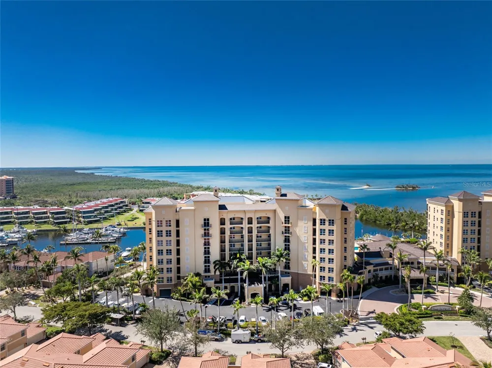 3313 SUNSET KEY CIR #701 Punta Gorda, FL 33955