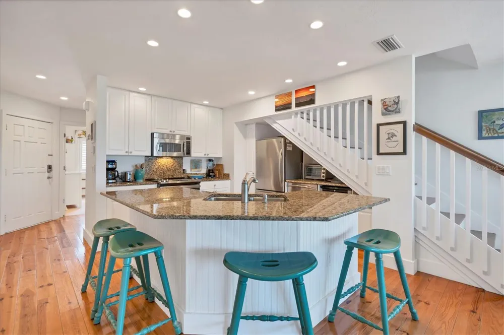 480 GULF BOULEVARD #6 Boca Grande, FL 33921