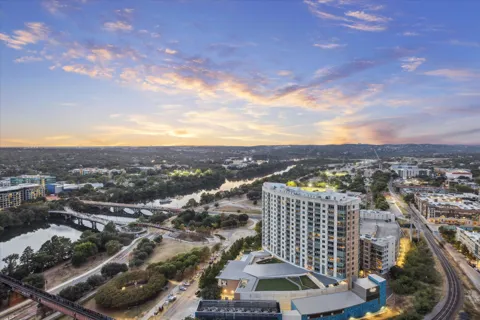 222 West Avenue #2804