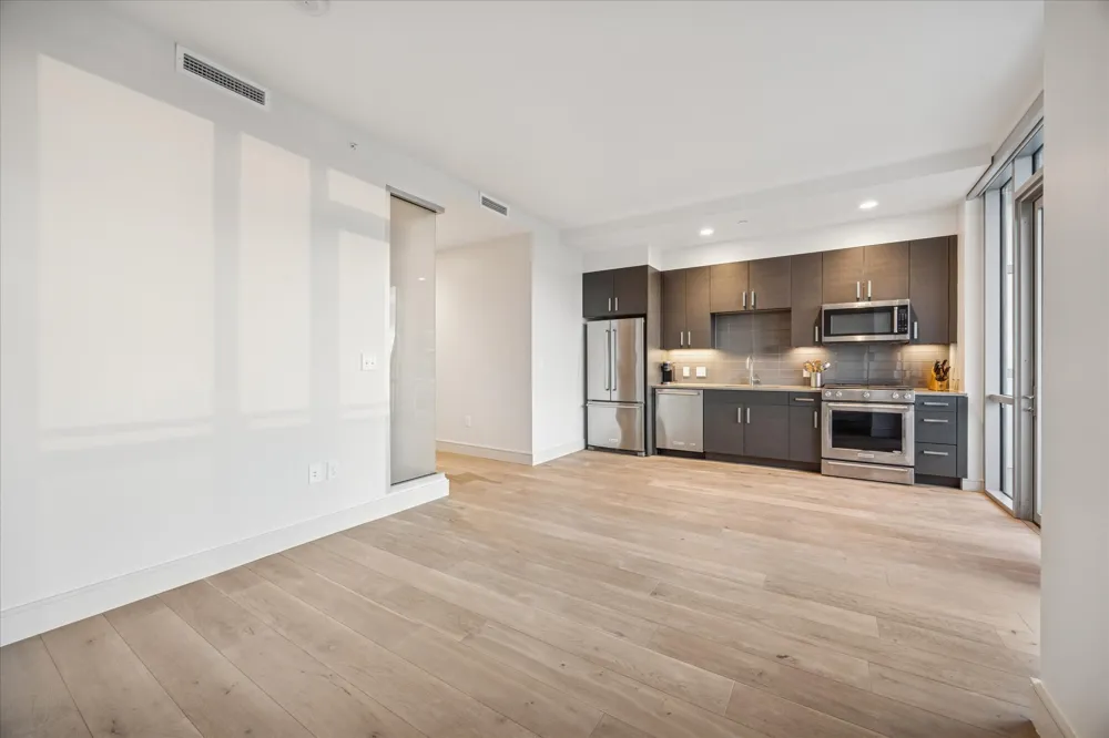 222 West Avenue #2804 Austin, TX 78701