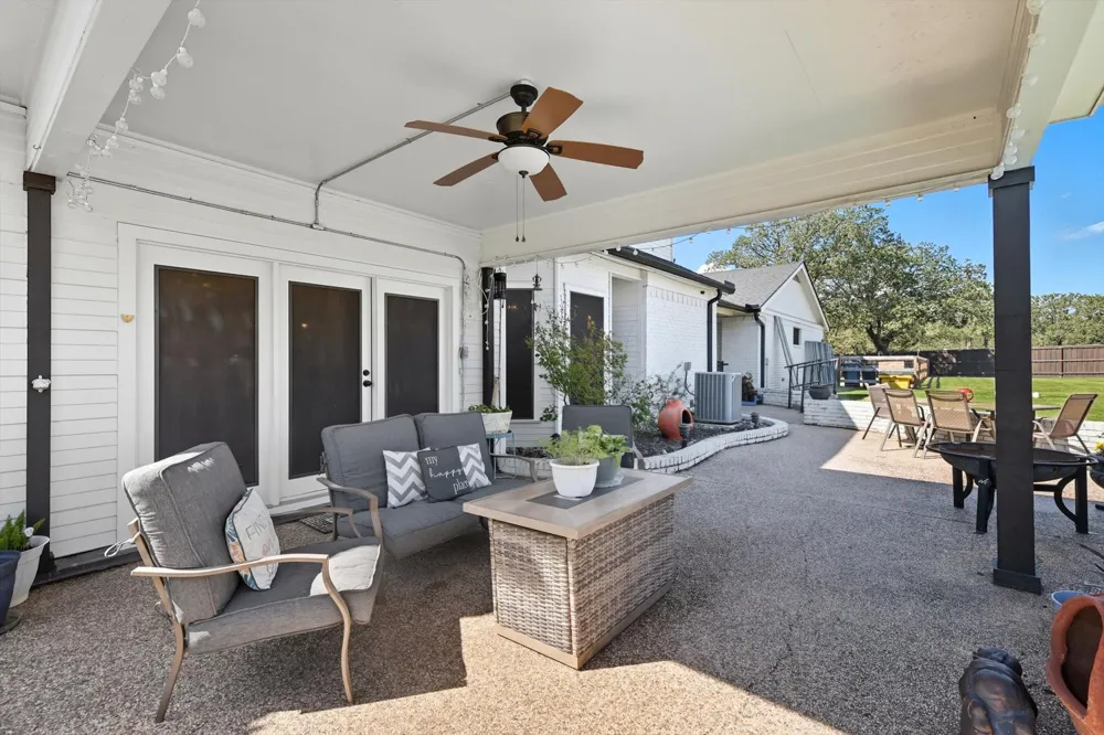 4011 E Bankhead HWY Hudson Oaks, TX 76087