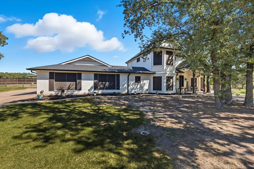 4011 E Bankhead HWY Hudson Oaks, TX 76087