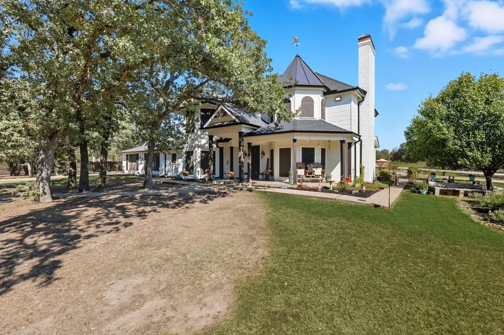 4011 E Bankhead HWY Hudson Oaks, TX 76087