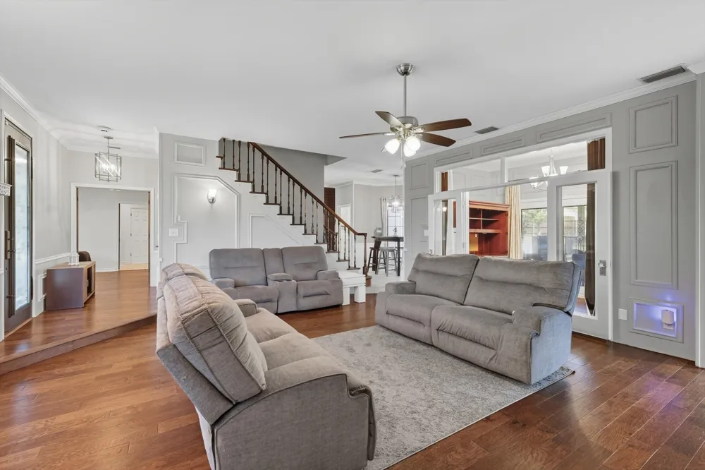 4011 E Bankhead HWY Hudson Oaks, TX 76087