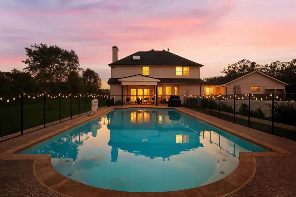 4011 E Bankhead HWY Hudson Oaks, TX 76087