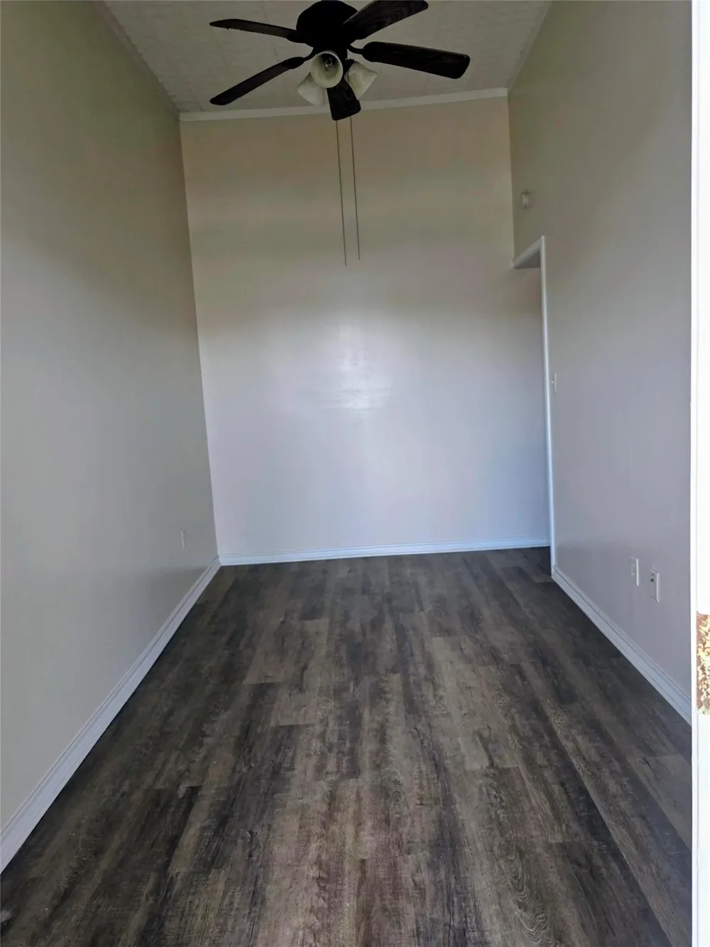 601 West Washington Ave Avenue #B Navasota, TX 77868