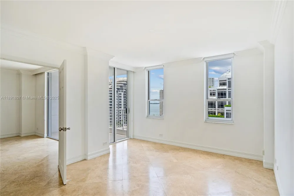 701 Brickell Key Blvd #1411 Miami, FL 33131