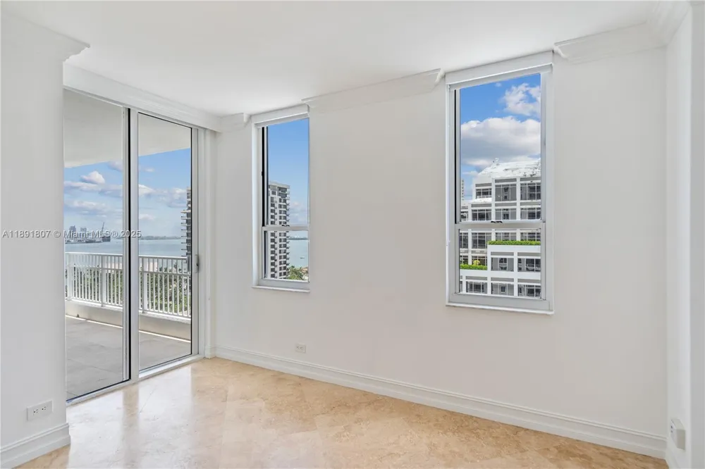 701 Brickell Key Blvd #1411 Miami, FL 33131