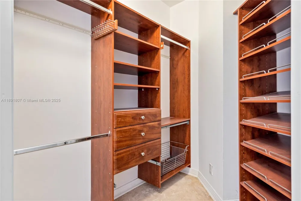 701 Brickell Key Blvd #1411 Miami, FL 33131