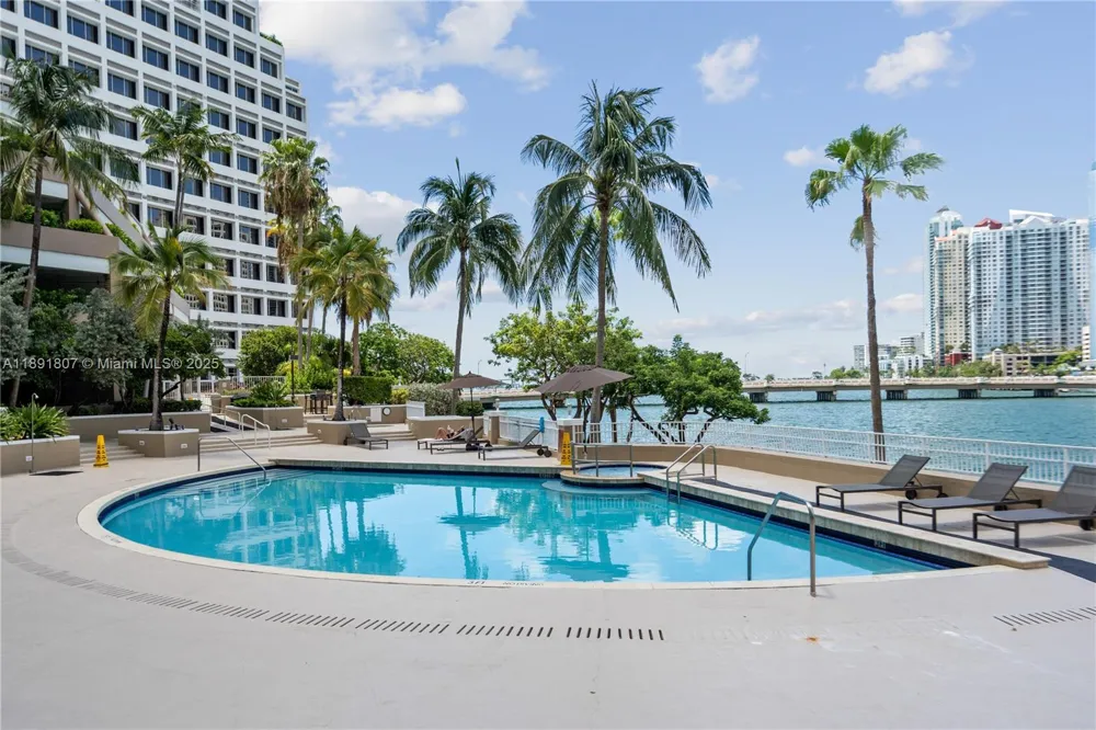 701 Brickell Key Blvd #1411 Miami, FL 33131