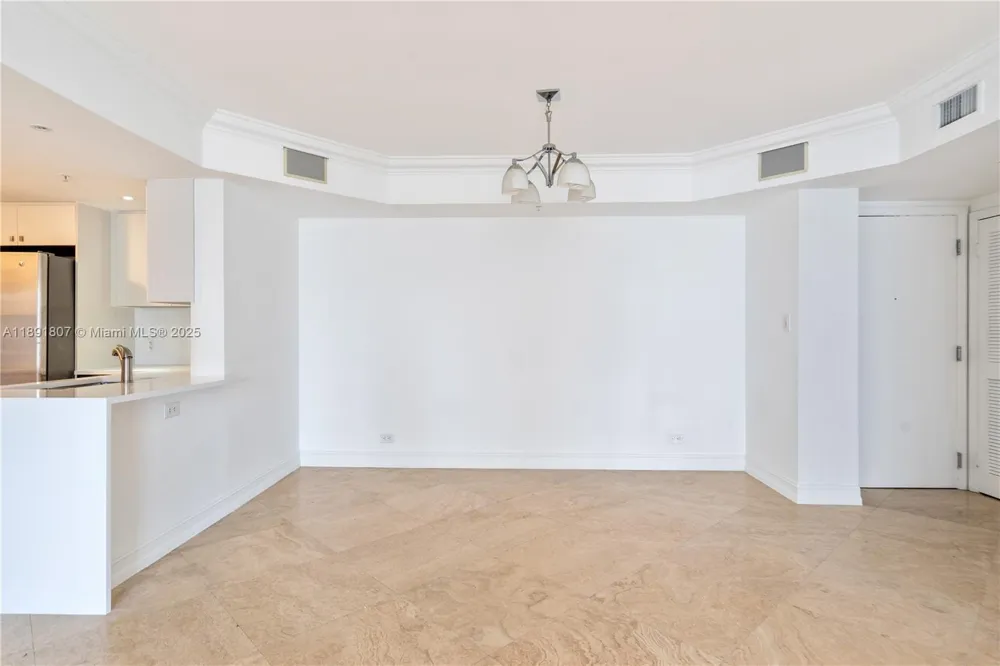 701 Brickell Key Blvd #1411 Miami, FL 33131