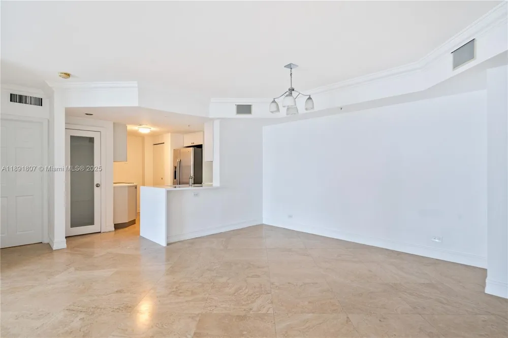 701 Brickell Key Blvd #1411 Miami, FL 33131