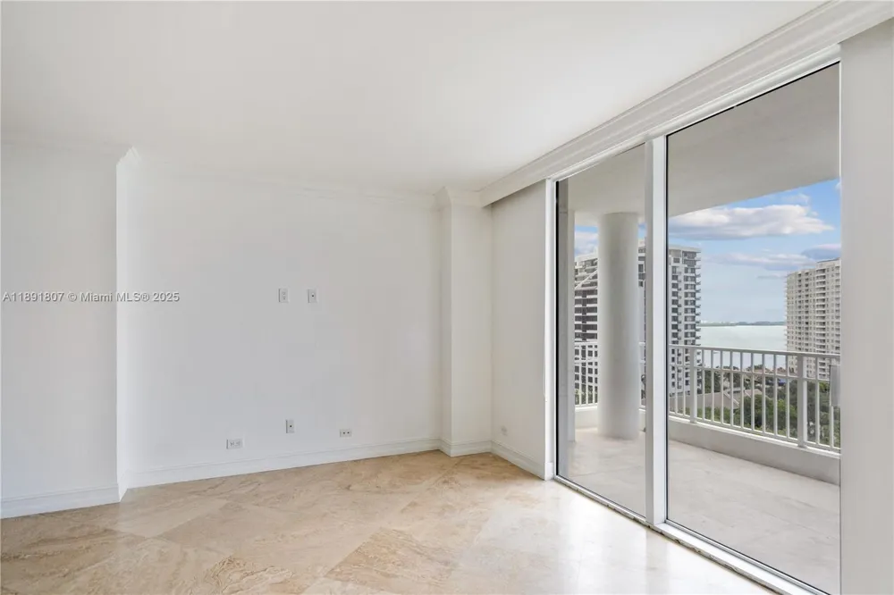 701 Brickell Key Blvd #1411 Miami, FL 33131