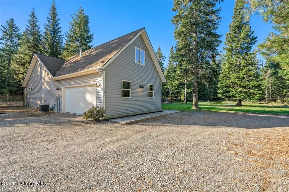 10050 E DUCE ROAD Athol, ID 83801