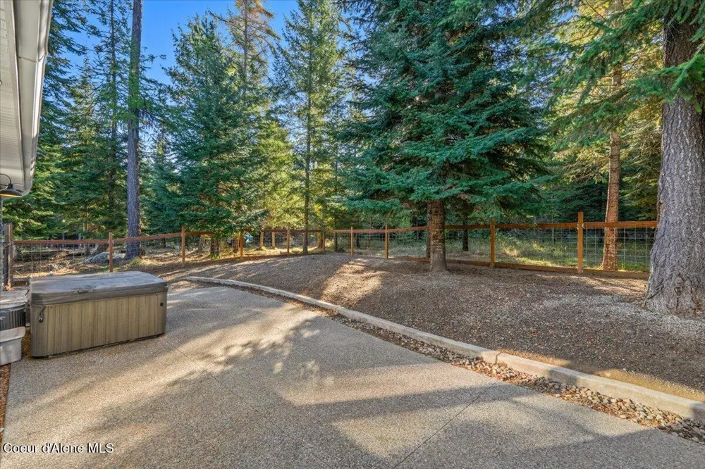 10050 E DUCE ROAD Athol, ID 83801