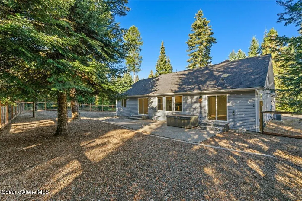 10050 E DUCE ROAD Athol, ID 83801