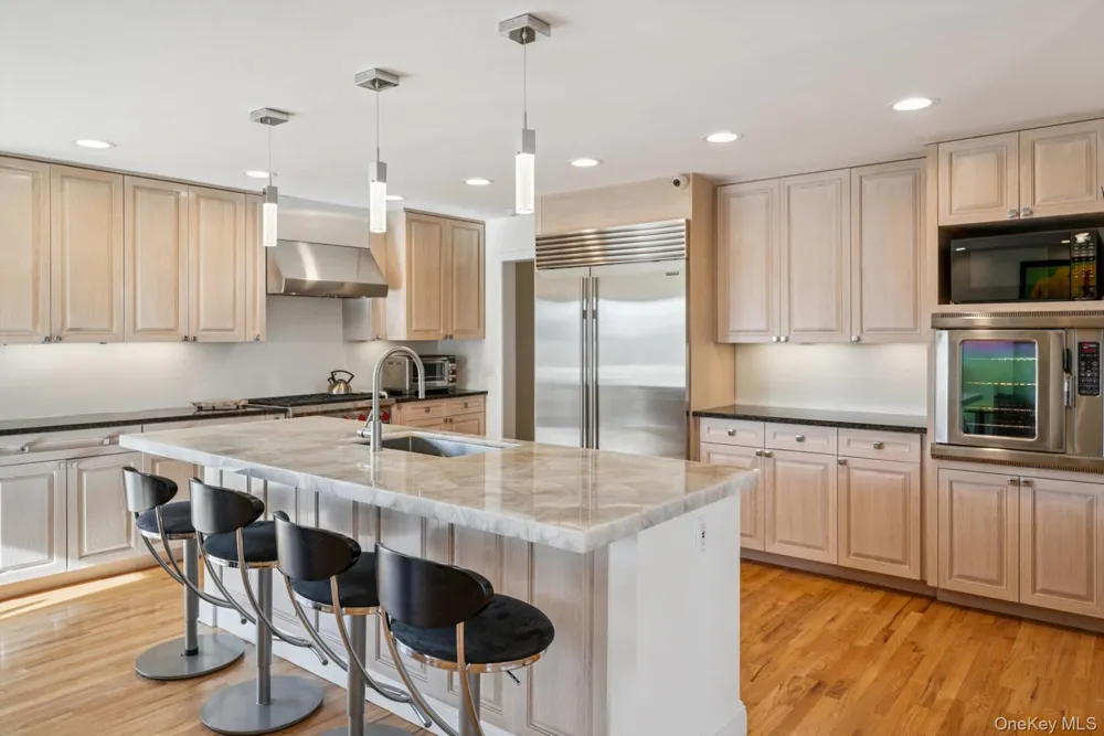 521 Dune Road Westhampton Beach, NY 11978