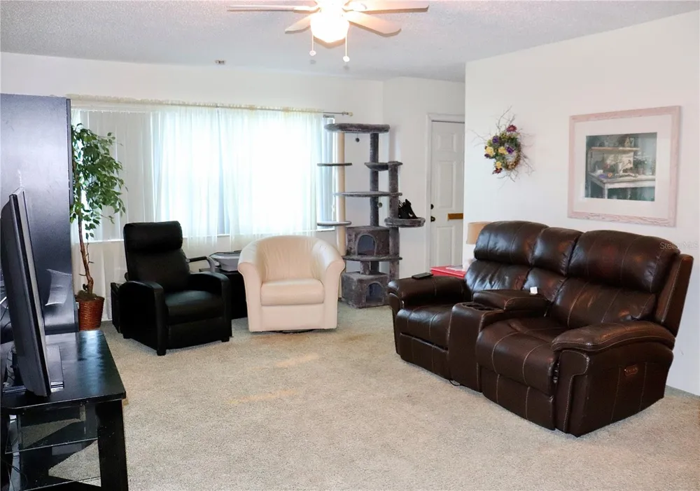 6990 VERSAILLES #6990 Pinellas Park, FL 33781