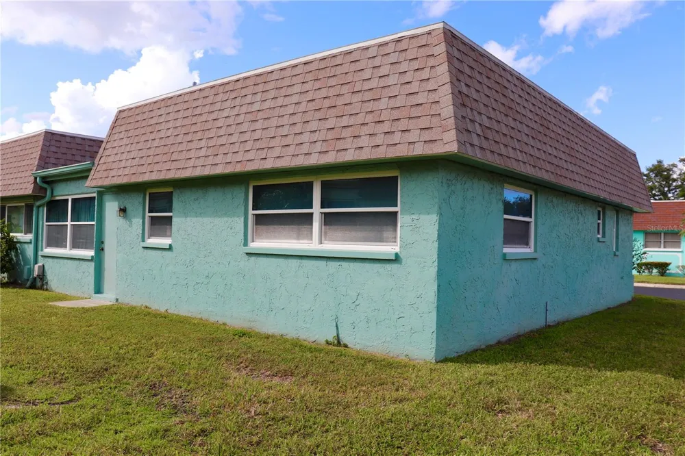 6990 VERSAILLES #6990 Pinellas Park, FL 33781