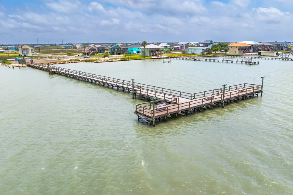 510 Water Oak Lane Rockport, TX 78382