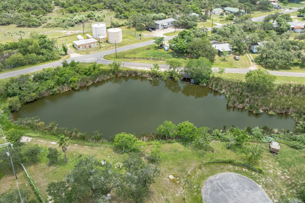 510 Water Oak Lane Rockport, TX 78382