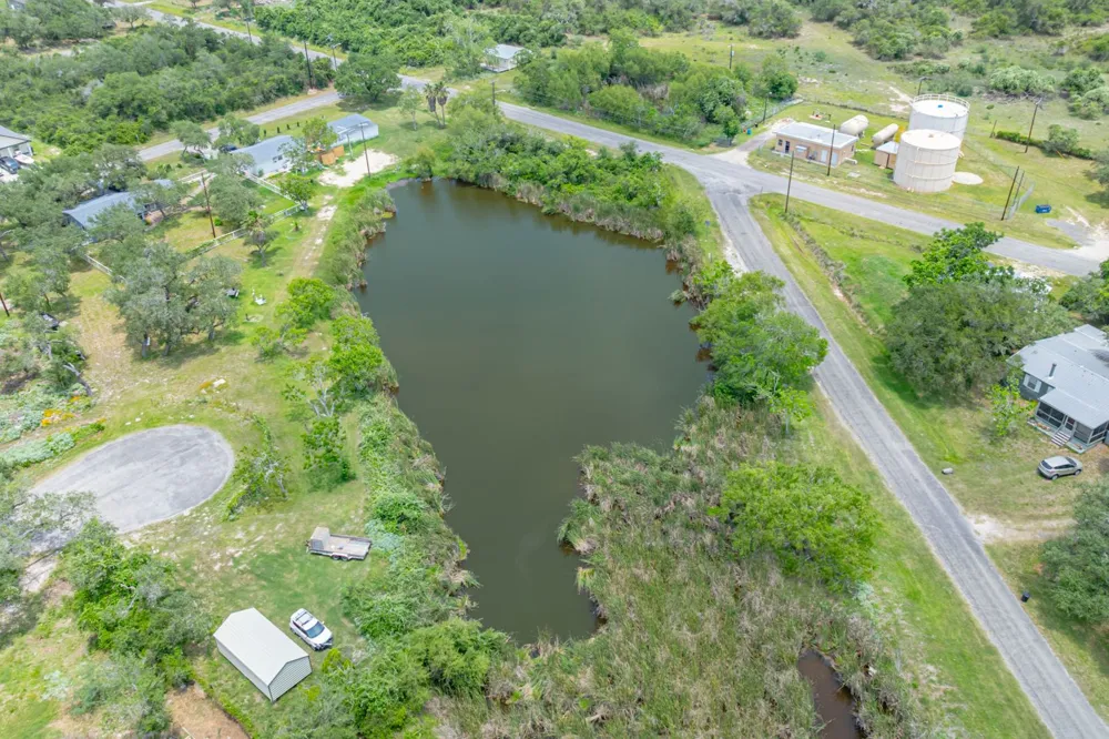 510 Water Oak Lane Rockport, TX 78382