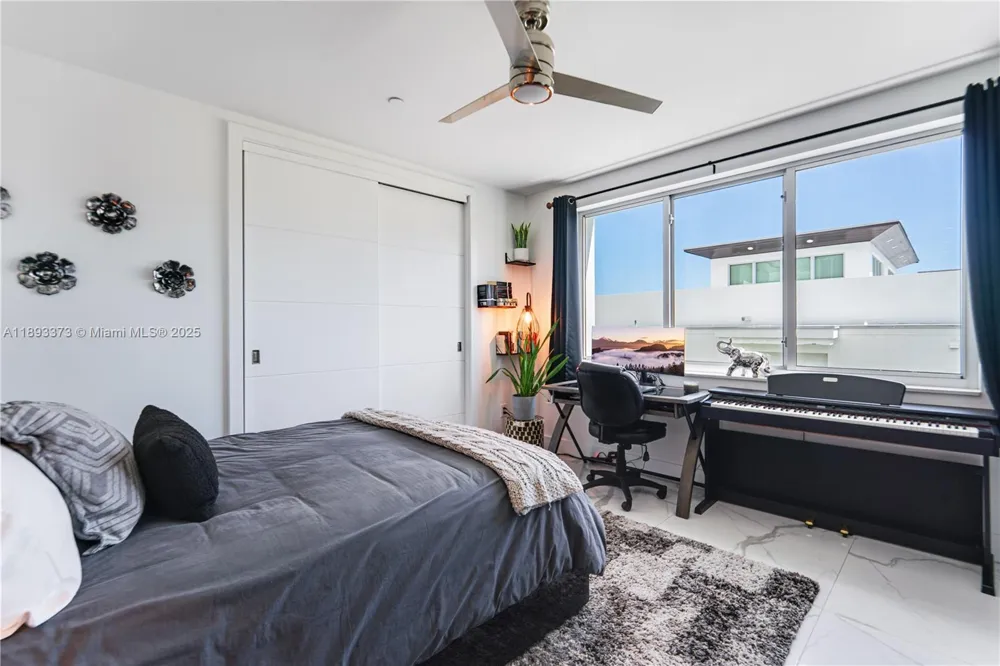 259 Shore Ct Lauderdale By The Sea, FL 33308