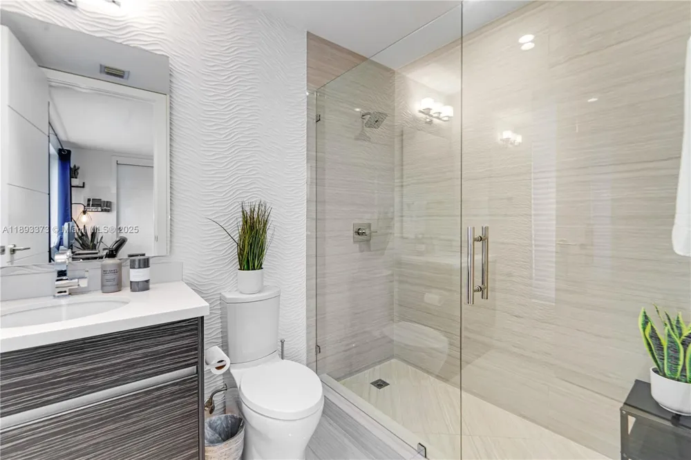 259 Shore Ct Lauderdale By The Sea, FL 33308
