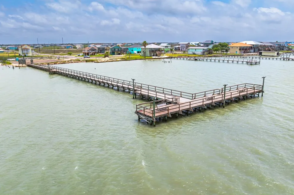 511 Water Oak Lane Rockport, TX 78382