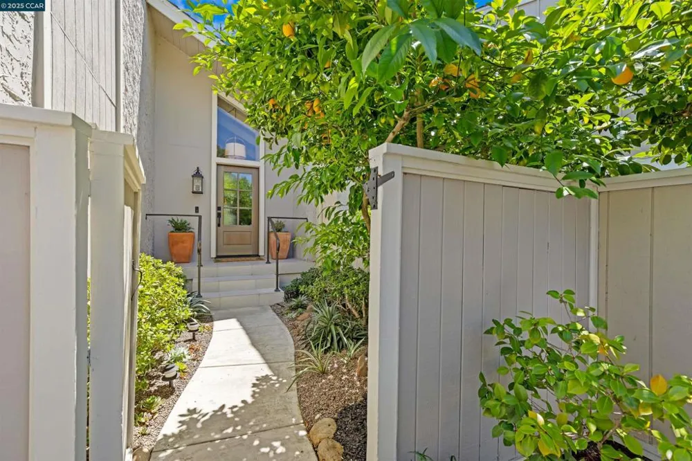 1513 Siskiyou Dr Walnut Creek, CA 94598