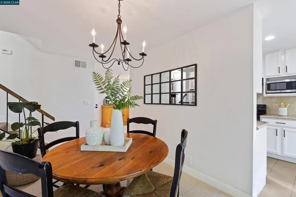 1513 Siskiyou Dr Walnut Creek, CA 94598
