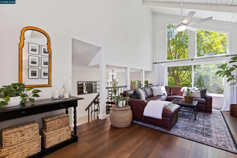 1513 Siskiyou Dr Walnut Creek, CA 94598
