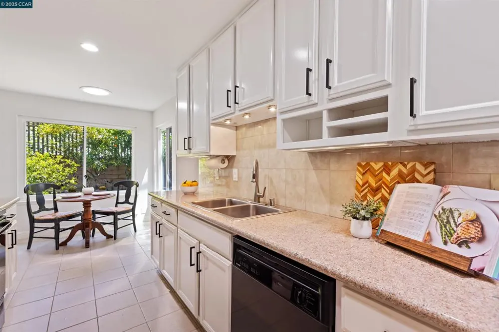 1513 Siskiyou Dr Walnut Creek, CA 94598
